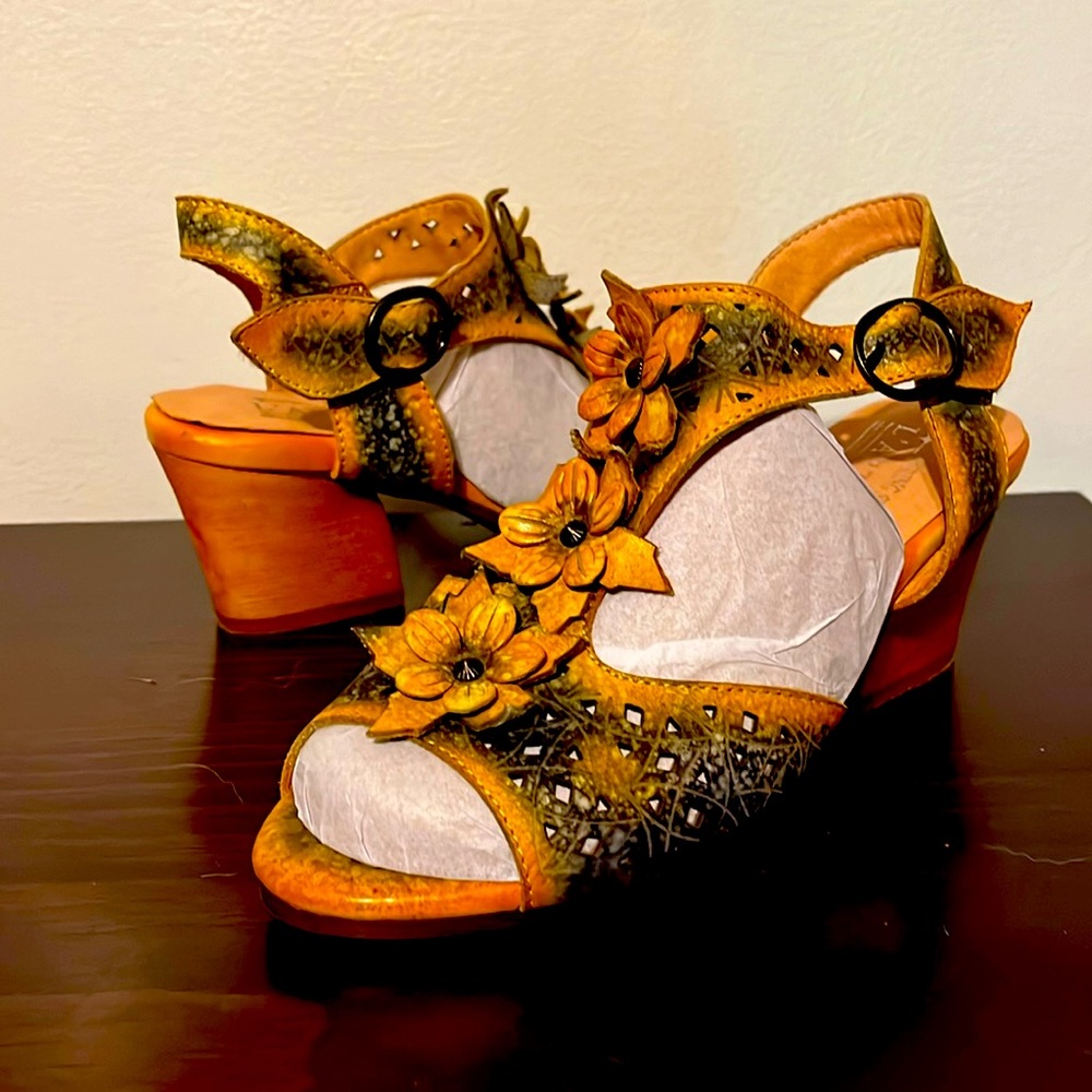 Brand new spring step Lartiste heels